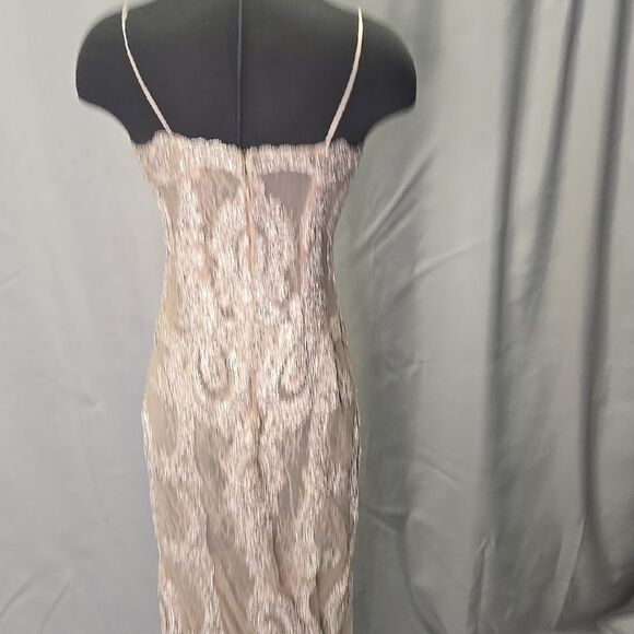 Forever Unique Formal Mermaid Gown Sweetheart Ceveage Lace And Rhinestones 4 - Picture 6 of 8